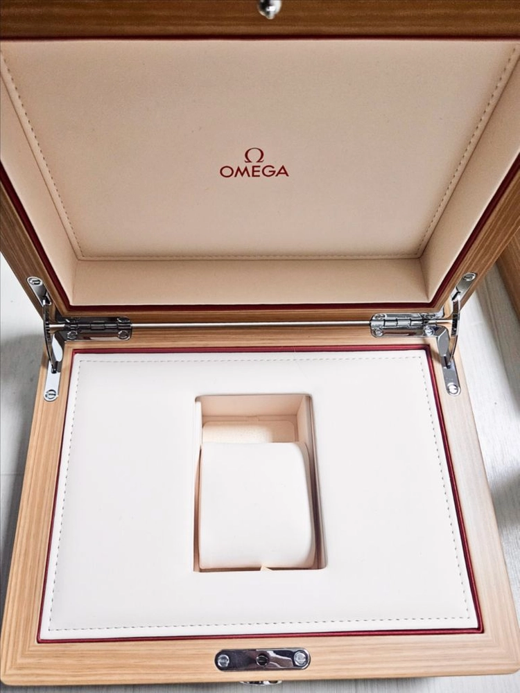 정품 오메가 시계 원목 박스 워치 케이스 이미지