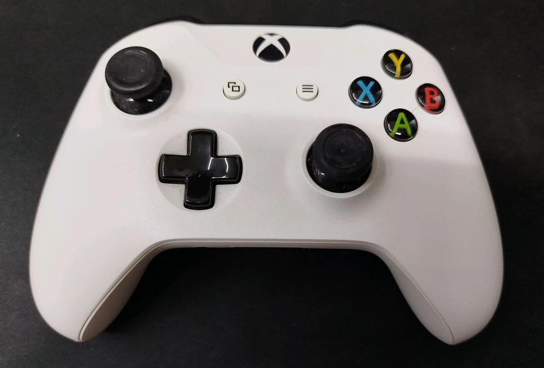 Xbox one s 화이트 500기가 팝니다 엑스박스 이미지