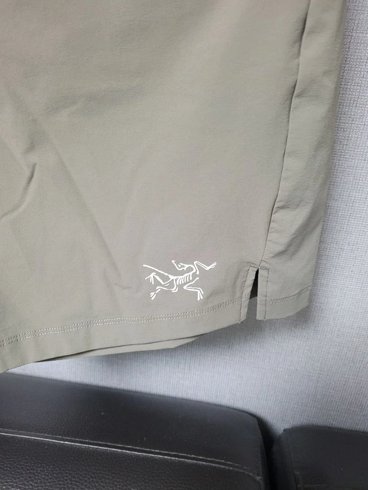 아크테릭스 반바지 이미지