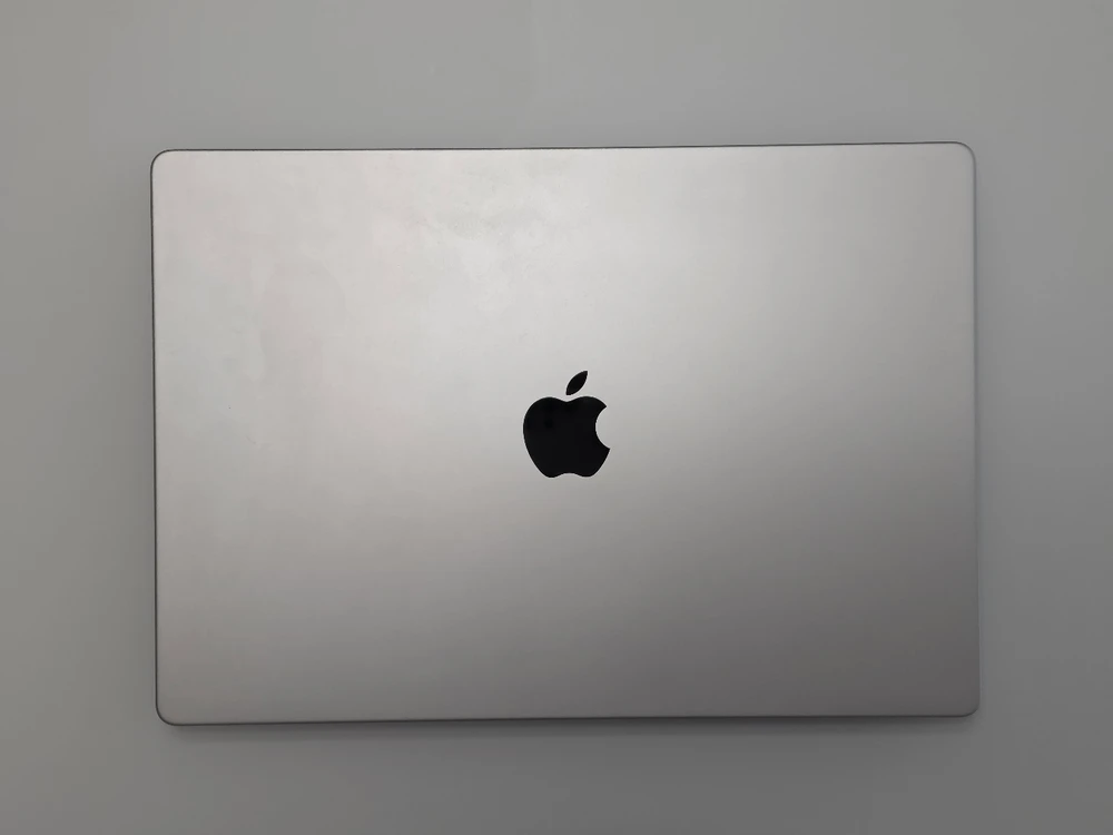 맥북 m1 pro 16인치 16gb 1tb 실버 판매합니다. 이미지