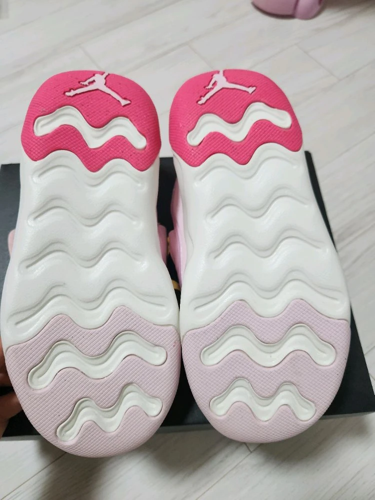 나이키 조던 운동화 215사이즈 이미지