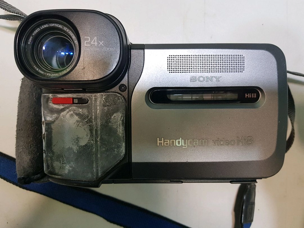 소니 핸디캠 hi8 ccd-rv100 부품용 이미지