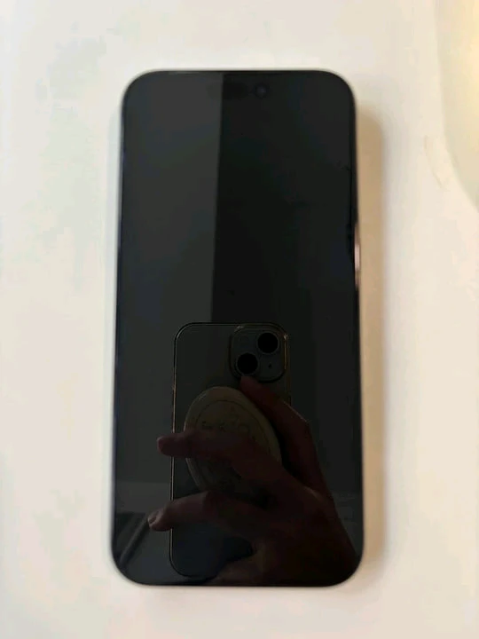 아이폰 16 Pro Max 블랙 512 gb (카메라 무음) - 안심되는 중고거래
