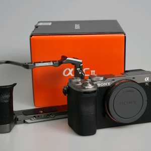 소니 A7C2+케이지 이미지