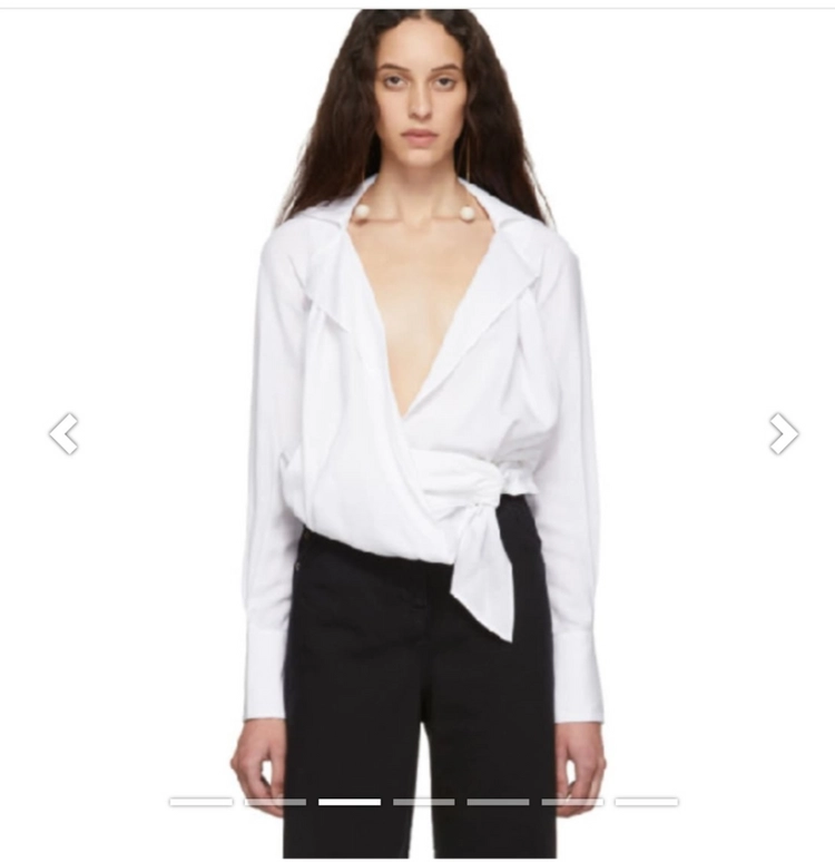 자크뮈스(JACQUEMUS) 라 봄바 랩 블라우스 화이트 이미지