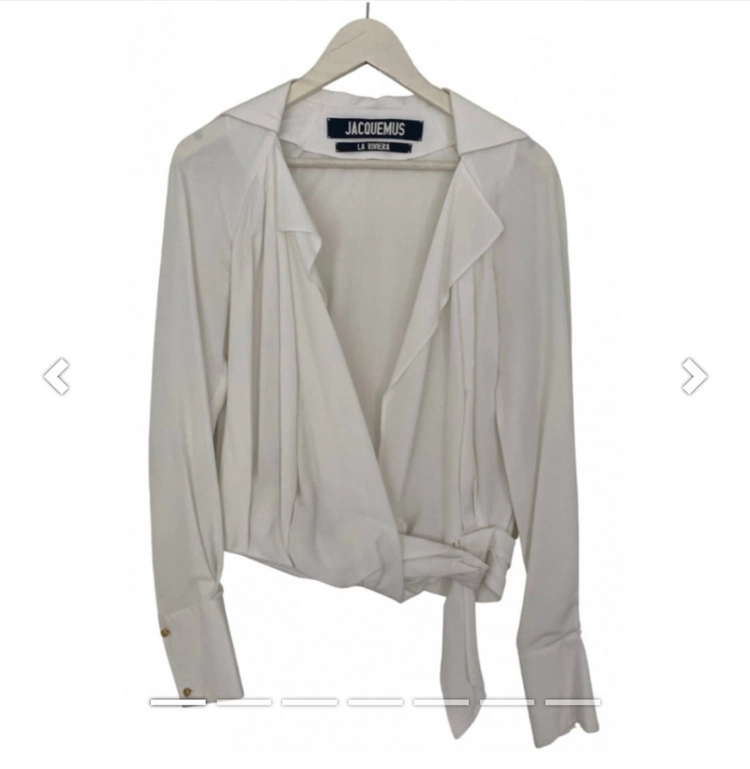 자크뮈스(JACQUEMUS) 라 봄바 랩 블라우스 화이트 이미지