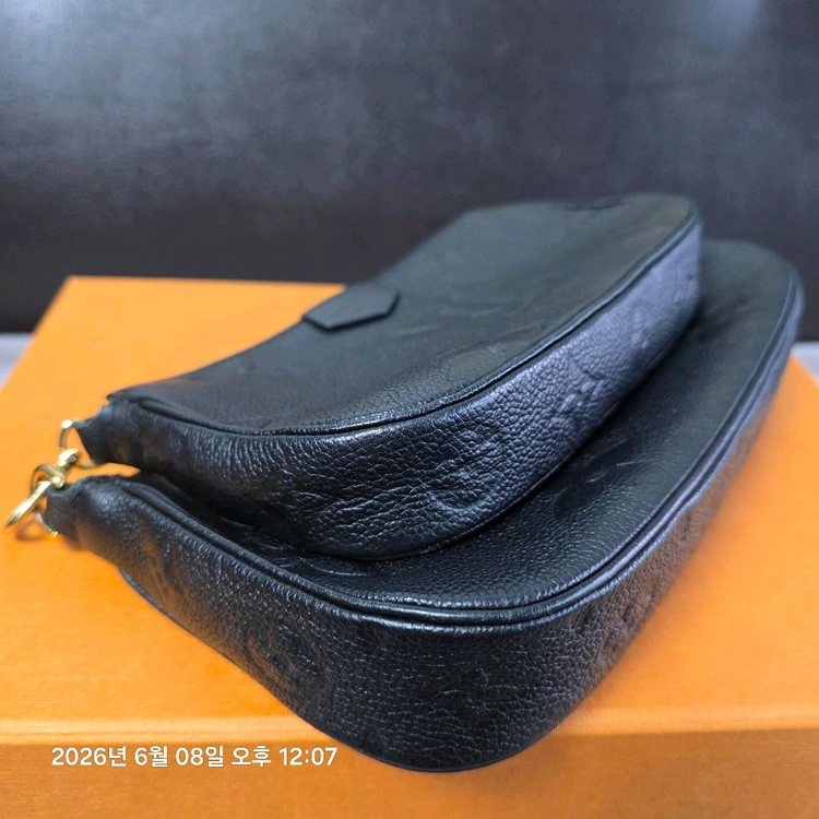 루이비통 M80399 모노그램 앙프렝뜨 멀티 포쉐트 악세수아 블랙 숄더겸 크로스백 이미지