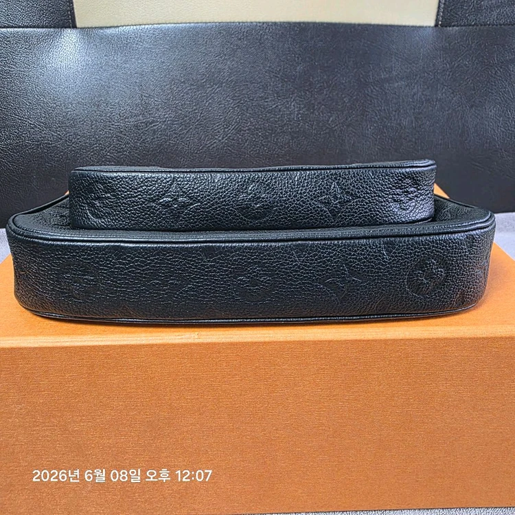 루이비통 M80399 모노그램 앙프렝뜨 멀티 포쉐트 악세수아 블랙 숄더겸 크로스백 이미지