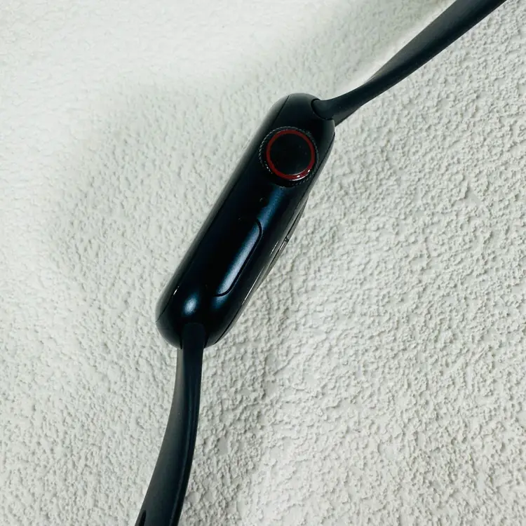 애플워치8 41MM 블랙색상 판매해요. 외관S급+충전기포함 이미지