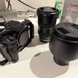 소니 A7m4+스몰리그 , 탐론 28-75 g2, 삼양 85 1.4 FE 냉동급 s급 320만원. 이미지