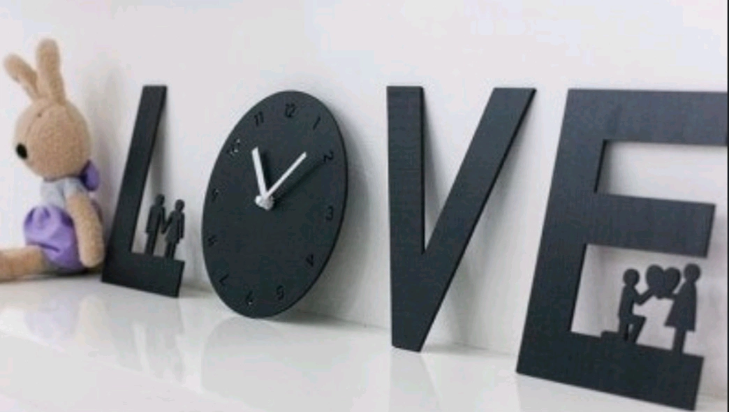 L O V E 시계 인테리어 시계 이미지