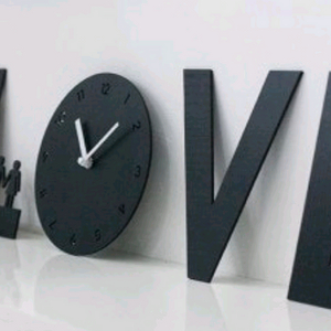 L O V E 시계 인테리어 시계 이미지