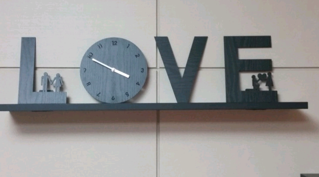 L O V E 시계 인테리어 시계 이미지