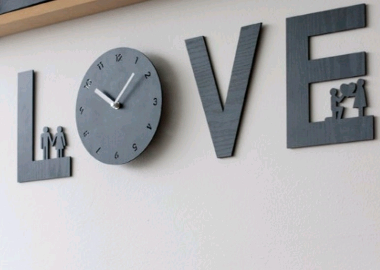 L O V E 시계 인테리어 시계 이미지