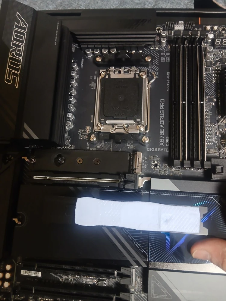 GIGABYTE X870E AORUS PRO 판매합니다. 이미지