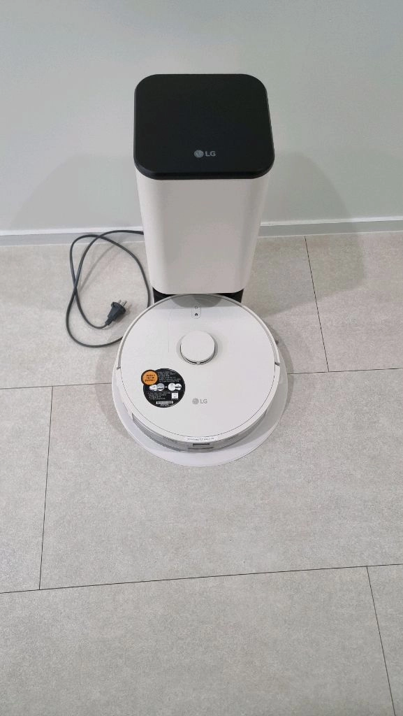 LG 로봇청소기 R5 특A급 판매해요 이미지