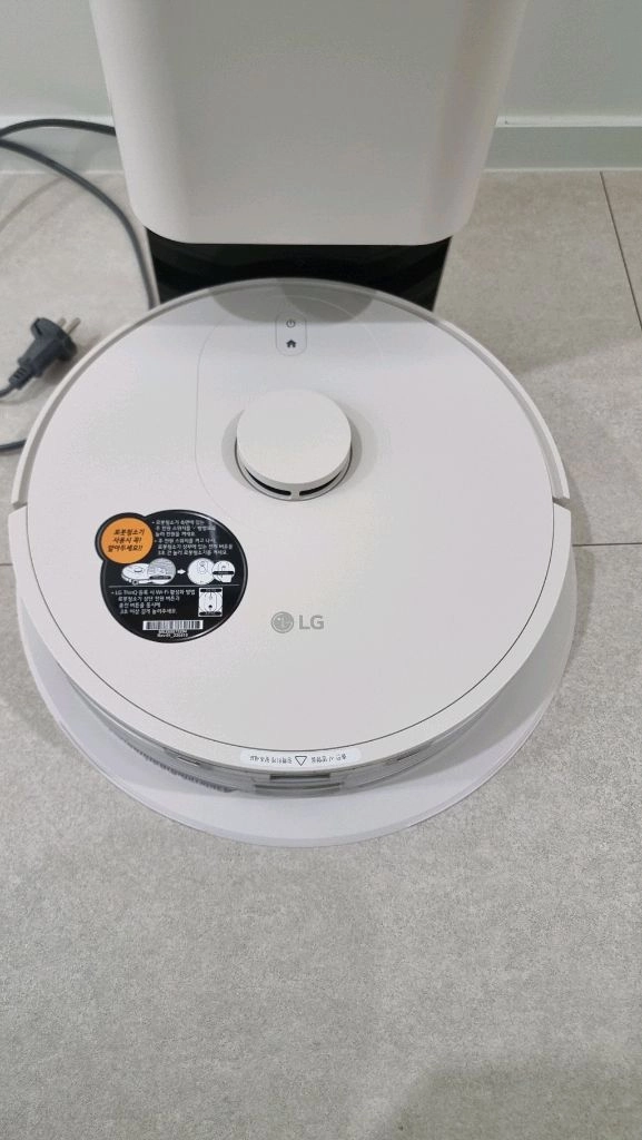 LG 로봇청소기 R5 특A급 판매해요 이미지