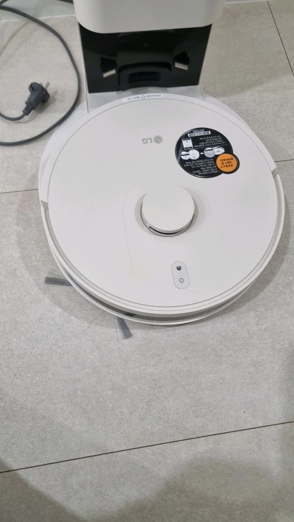 LG 로봇청소기 R5 특A급 판매해요 이미지
