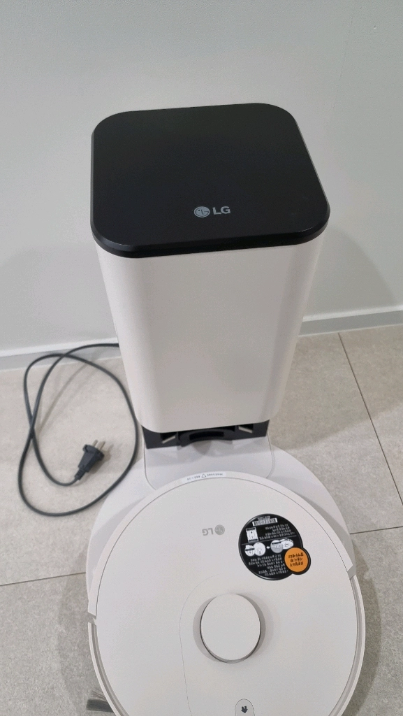 LG 로봇청소기 R5 특A급 판매해요 이미지