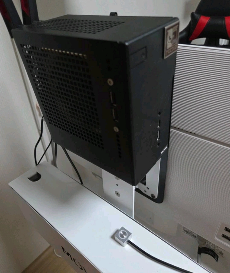 데스크미니 x300 팝니다. SSD 제외 전부 - 안심되는 중고거래