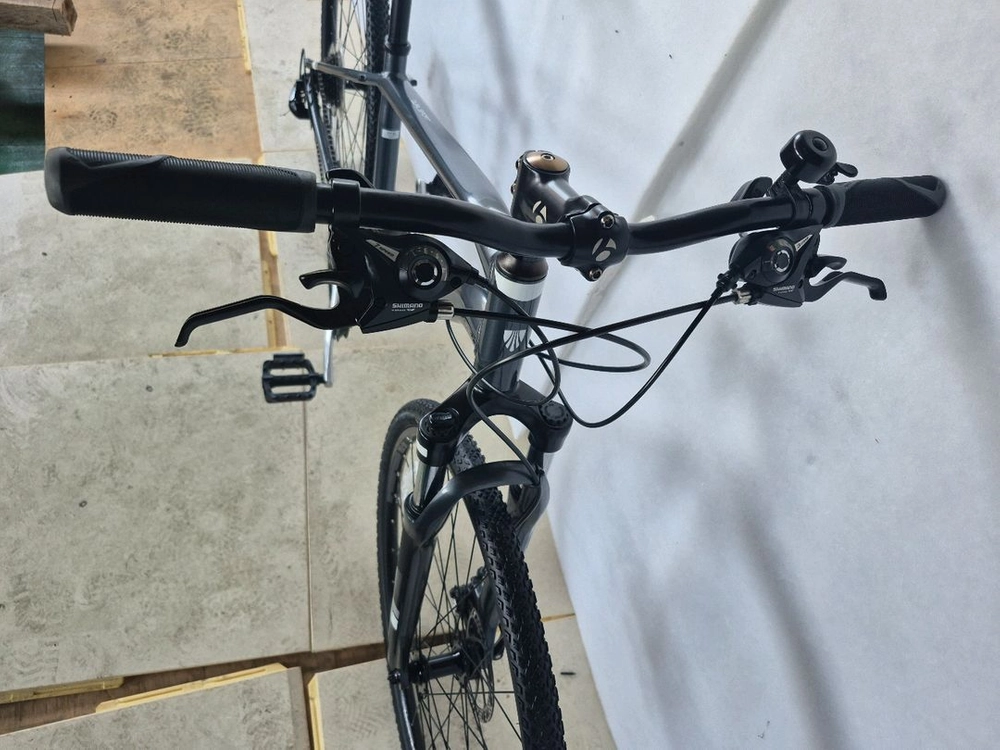 트렉(Trek)올라운더형 하이브리드 자전거 트렉 듀얼 스포츠 1 (Trek Dual Sport 1). 이미지