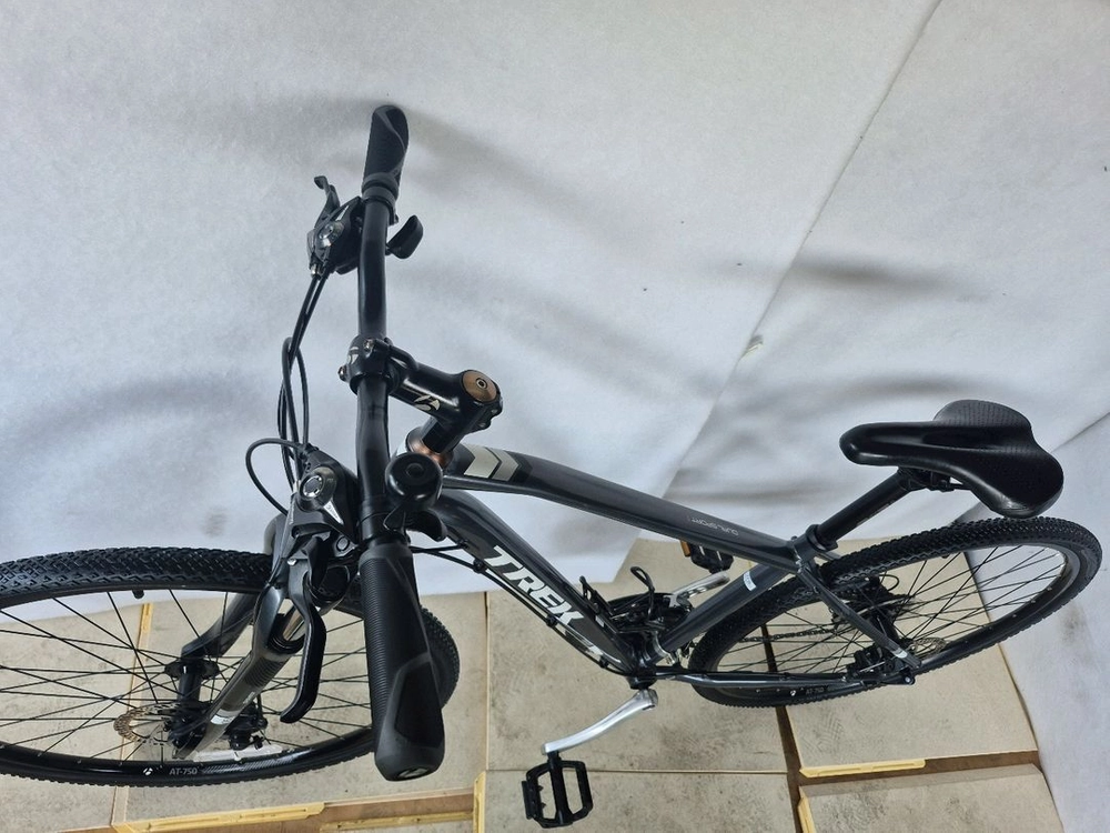 트렉(Trek)올라운더형 하이브리드 자전거 트렉 듀얼 스포츠 1 (Trek Dual Sport 1). 이미지