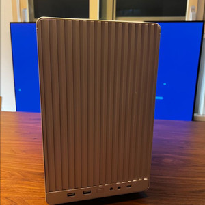 화이트 게이밍 pc 7500f 이미지