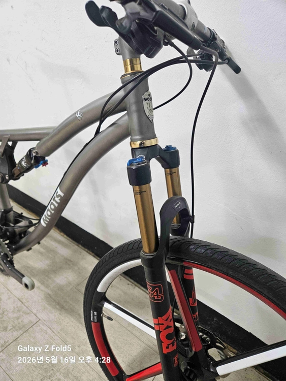 무츠 디바이드 풀서스펜션 MTB 자전거 이미지