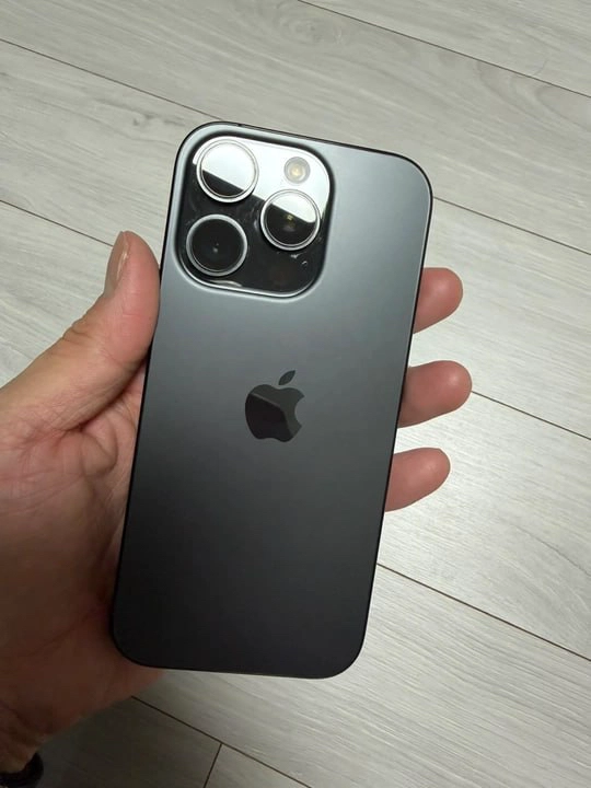 아이폰 16 프로 256GB 블랙티타늄 - 안심되는 중고거래