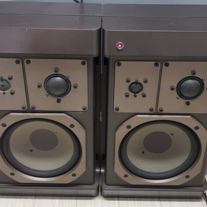 그룬딕 Grundig XM600 3way 액티브 스피커 이미지