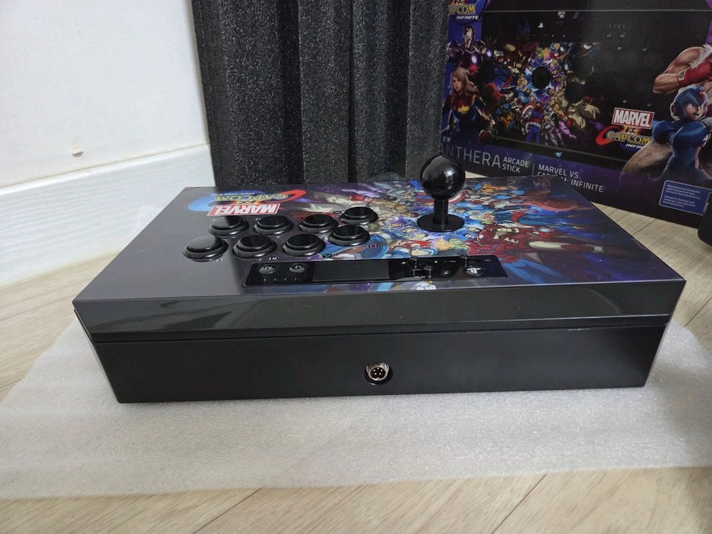 5HR사용 Razer Panthera레이저판테라 마블 캠콤 리미티드에디션한정판 아케이드 조이스틱(일명 구판테라) 이미지