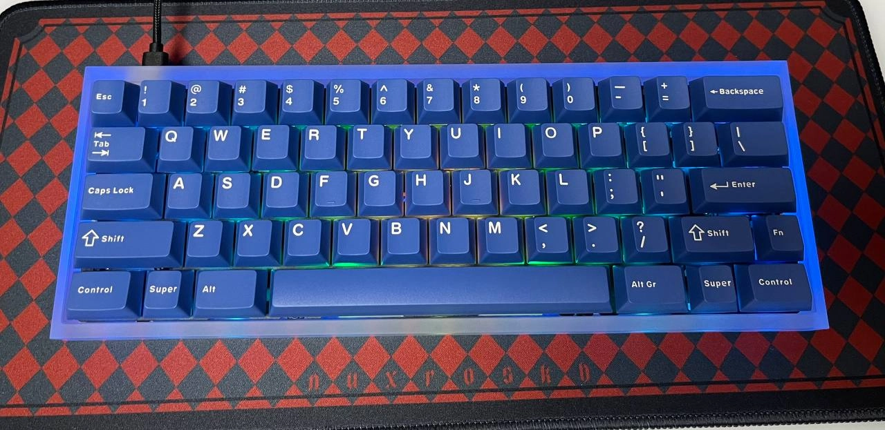 베놈60he RGB 7U 토푸 리덕스 아크릴 풀빌드 새제품 - 안심되는 중고거래