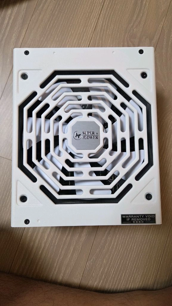 SuperFlower SF-1000F14MP 팝니다(1000w) 이미지