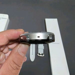 갤럭시 워치4 클래식46mm LTE 자급제 이미지