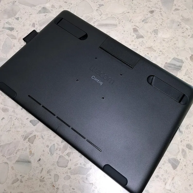 와콤 신티크 16 DTK-1660 액정타블렛 펜타블렛 타블렛 이미지