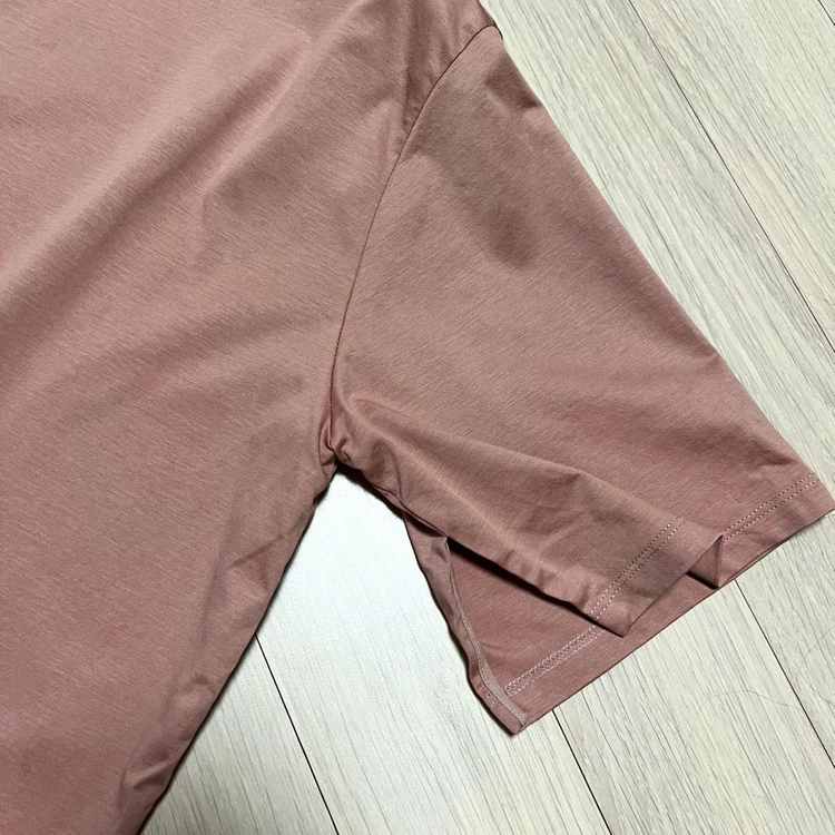 르베이지 LEBEIGE 실크 배색 실켓 티셔츠 블라우스 로즈베이지 러플 프릴 트임 반팔티 이미지