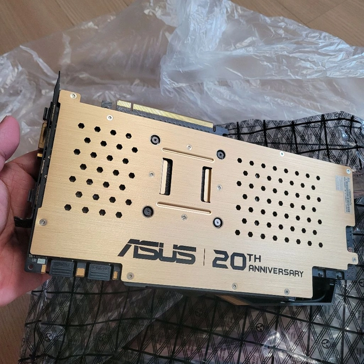 asus 20주년 gtx980ti 매트릭스 이미지
