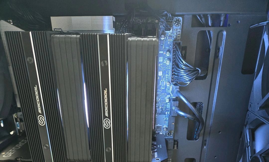 인텔 270k b860m ddr5 32g 1테라 반본체 팔아요 램 ssd 제외가능 - 안심되는 중고거래