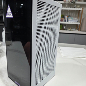 인텔 반본체 PC i5-8400 / Z370N / 8GB 램 / 120gb SSD / NZXT h1 v1 케이스 이미지