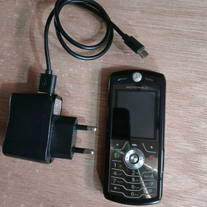 모토로라 2G 폴더폰 이미지