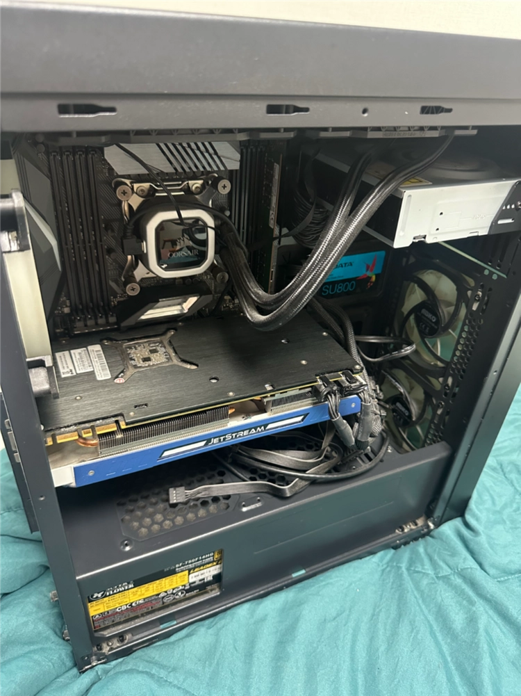 인텔 i7+GTX1080TI 고사양 싸게 급처합니다 - 안심되는 중고거래