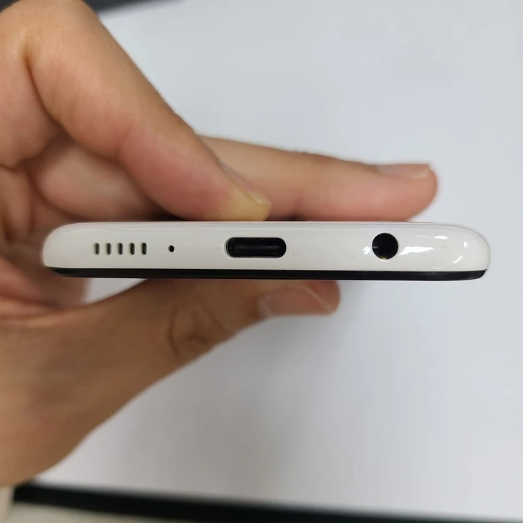 갤럭시 진2 화이트 32GB KT 무잔상 A급 기능정상 213394 이미지