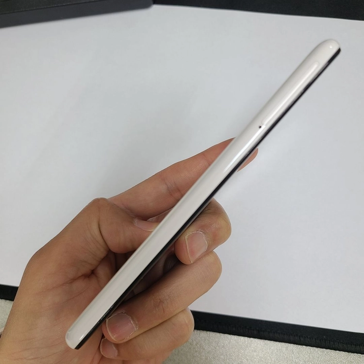 갤럭시 진2 화이트 32GB KT 무잔상 A급 기능정상 213394 이미지