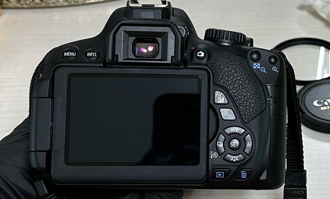 캐논 EOS 650D 18-55mm렌즈포함 이미지