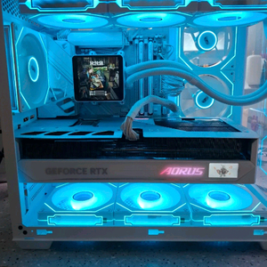 9800x3D, 64g ,SSD2TB, 5080 aorous ice 하이앤드 컴퓨터 본체 이미지