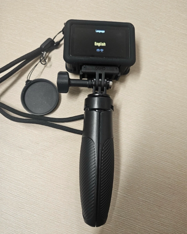 DJI 오즈모 액션 6 에센셜 콤보 팔아요 이미지
