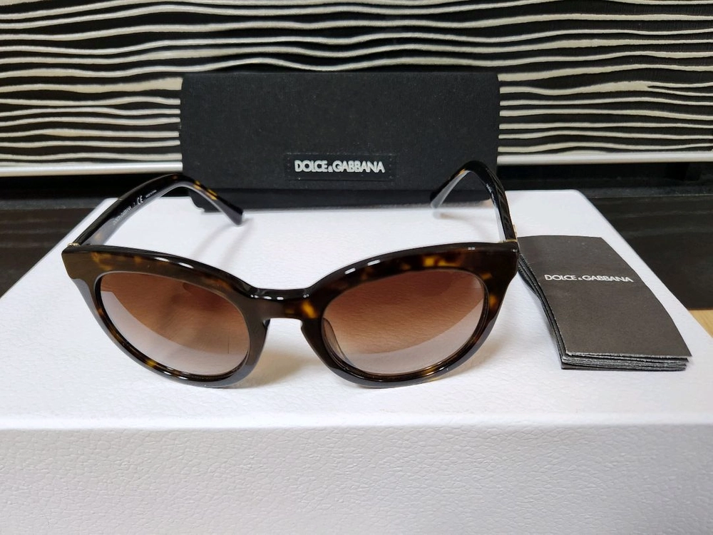Dolce & Gabbana 돌체앤가바나 DG 4249F 선글라스 이미지