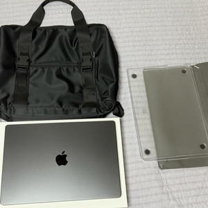 맥북프로 16인치 M5 PRO 24GB 1TB 판매합니다 이미지