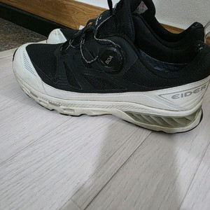 아이더 고어텍스 등산화 이미지