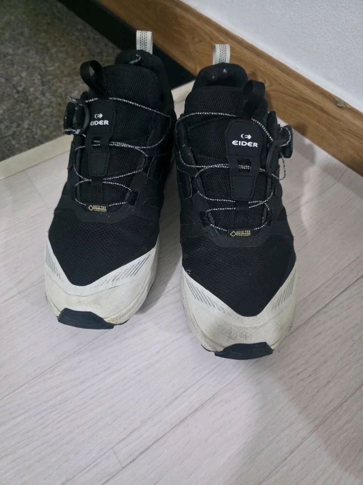 아이더 고어텍스 등산화 이미지